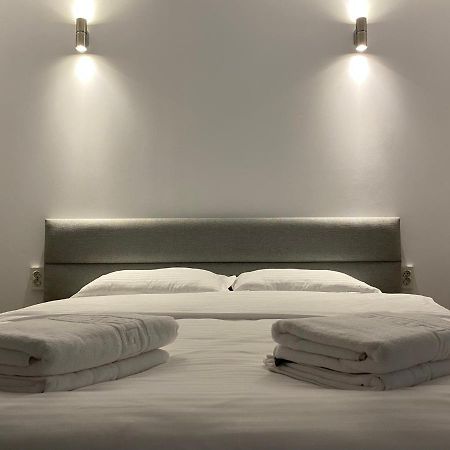 Modern House Hotel Sighetu Marmaţiei Екстериор снимка