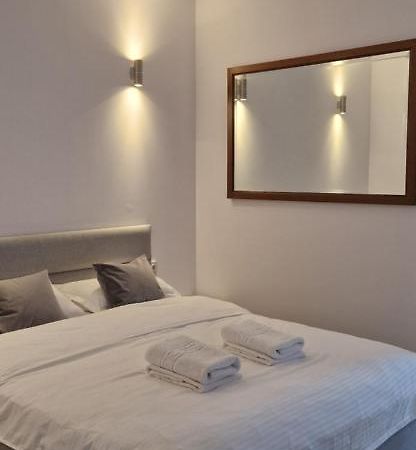 Modern House Hotel Sighetu Marmaţiei Екстериор снимка