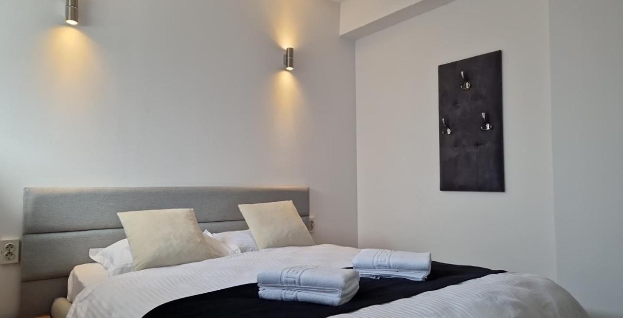 Modern House Hotel Sighetu Marmaţiei Екстериор снимка