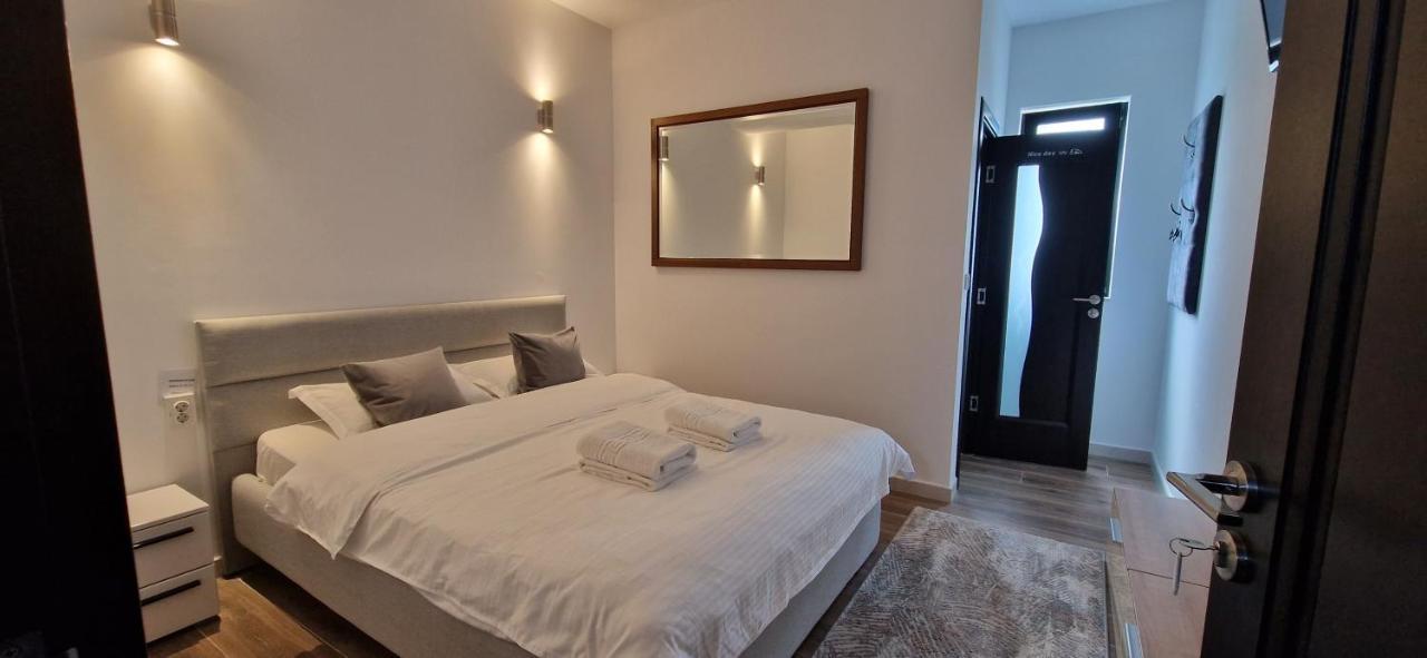 Modern House Hotel Sighetu Marmaţiei Екстериор снимка